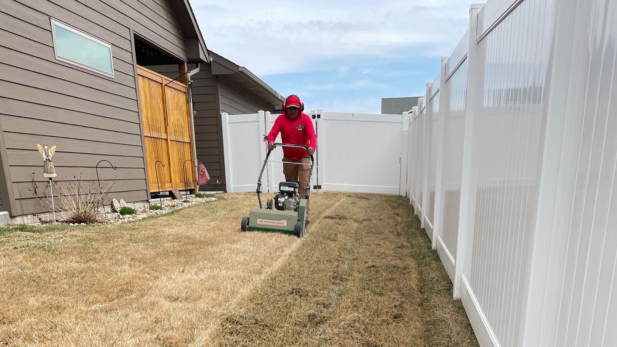 Dethatching The Yard Barbers The Yard Barbers Sioux Fall De-thatching and Power Raking Services